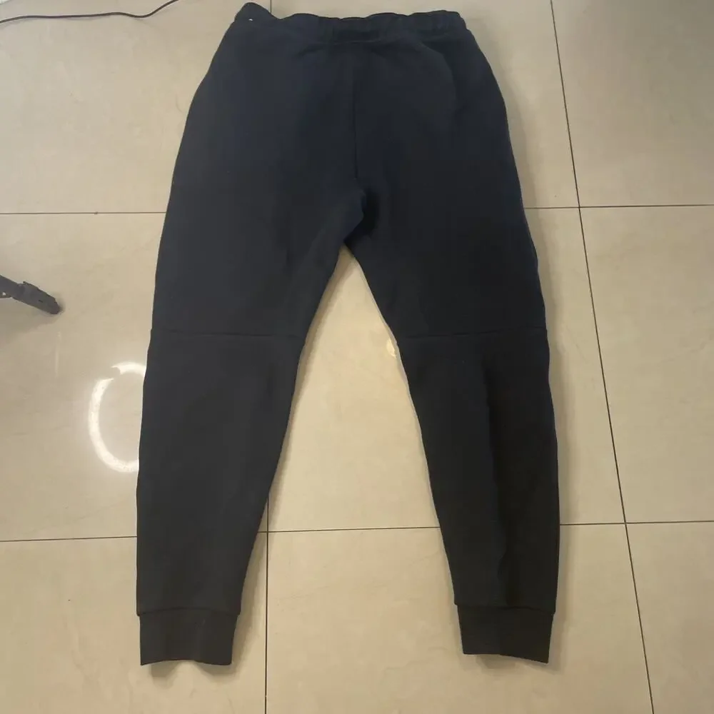 Nike tech set Black, size M hoodie and size L sweatpants